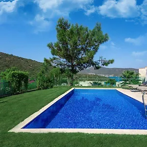 vogue-hotel-supreme-bodrum-villa.aegeanhotels.net/